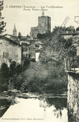 Carte postale ancienne Pernes — Pernes-les-Fontaines (Vaucluse)