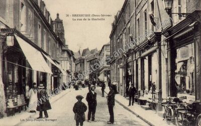 Carte postale ancienne La rue de la Huchette — Bressuire (Deux-Sèvres)