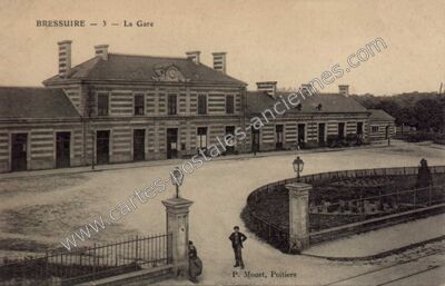 Carte postale ancienne La Gare — Bressuire (Deux-Sèvres)