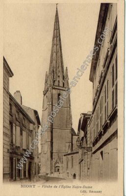 Carte postale ancienne Flèche de l'Église Notre-Dame — Niort (Deux-Sèvres)