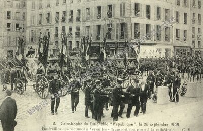 Carte postale ancienne Catastrophe de 1909 — Versailles (Yvelines)