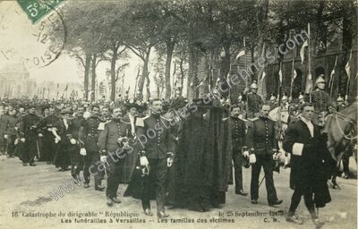 Carte postale ancienne Catastrophe de 1909 — Versailles (Yvelines)