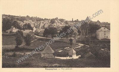 Carte postale ancienne Vue générale — Rieupeyroux (Aveyron)