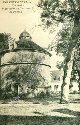 Carte postale ancienne Pigeonnier du Château de Panloy — Port-d'Envaux (Charente-Maritime)