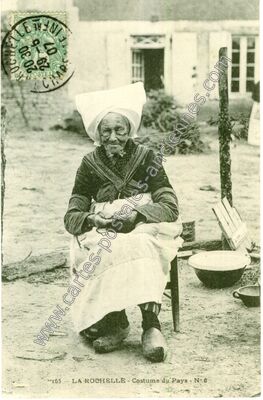 Carte postale ancienne Costume du Pays — La Rochelle (Charente-Maritime)