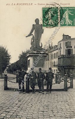 Carte postale ancienne Statue de l'Amiral Duperré — La Rochelle (Charente-Maritime)