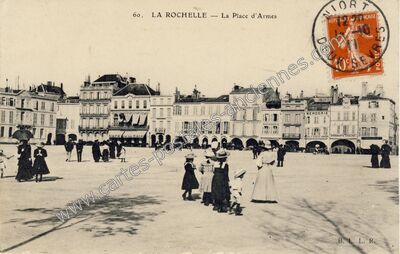 Carte postale ancienne La Place d'Armes — La Rochelle (Charente-Maritime)