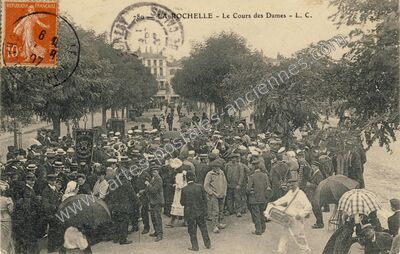 Carte postale ancienne Le Cours des Dames — La Rochelle (Charente-Maritime)