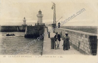 Carte postale ancienne La Jetée et Centre du Port — La Rochelle (Charente-Maritime)