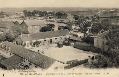 Carte postale ancienne Panorama pris de la Tour St-Nocalas - Vue sur la Gare — La Rochelle (Charente-Maritime)