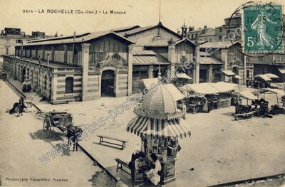 Carte postale ancienne Le Marché — La Rochelle (Charente-Maritime)