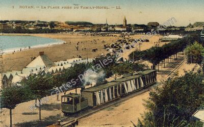 Carte postale ancienne La Plage prise du Family-Hotel — Royan (Charente-Maritime)