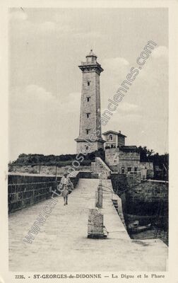 Carte postale ancienne La Digue et le Phare — Saint-Georges-de-Didonne (Charente-Maritime)