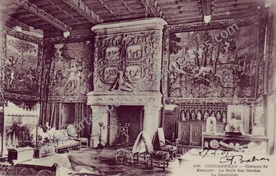Carte postale ancienne Château de Kériolet - La Salle des Gardes La Cheminée — Concarneau (Finistère)
