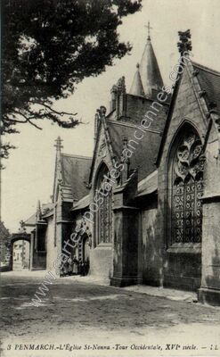 Carte postale ancienne L'Église St-Nonna.-Tour Occidentale, XVI° siècle — Penmarch (Finistère)