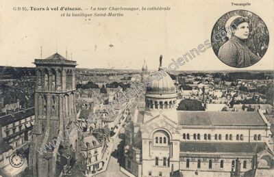 Carte postale ancienne Tours à vol d'oiseau. — La tour Charlemagne, la cathédrale et la basilique Saint-Martin — Tours (Indre-et-Loire)