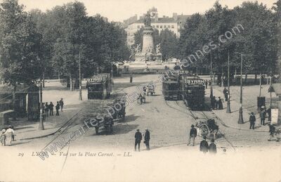 Carte postale ancienne Vue sur la Place Carnot — Lyon (Rhône)