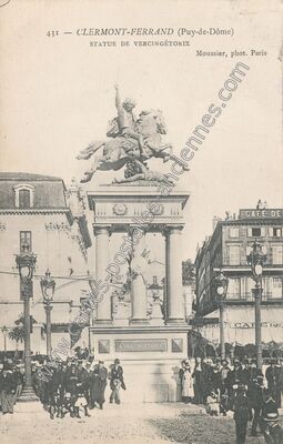 Carte postale ancienne Statue de Vercingétorix — Clermont-Ferrand (Puy-de-Dôme)