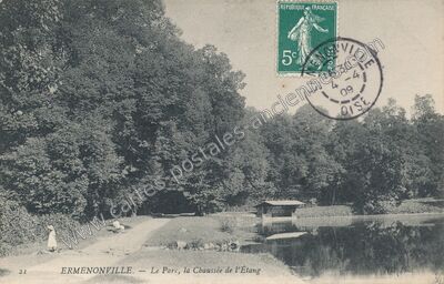 Carte postale ancienne Le Parc, la Chaussée de l'Étang — Ermenonville (Oise)
