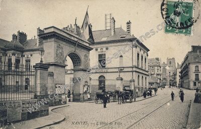Carte postale ancienne L'Hôtel de Ville — Nantes (Loire-Atlantique)