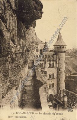 Carte postale ancienne Le chemin de ronde — Rocamadour (Lot)
