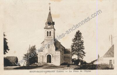 Carte postale ancienne La Place de l'Eglise — Bucy-Saint-Liphard (Loiret)