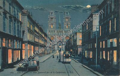 Carte postale ancienne Rue Jeanne-d'Arc et la Cathédrale — Orléans (Loiret)