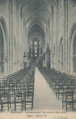 Carte postale ancienne Pensionnat de Saint-Euverte Église - Grande nef — Orléans (Loiret)