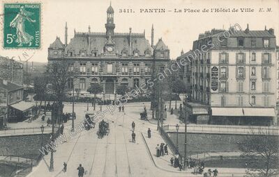 Carte postale ancienne La Place de l'Hôtel de Ville — Pantin (Seine-Saint-Denis)