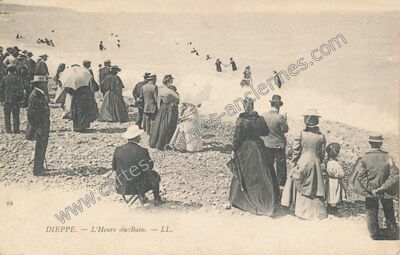 Carte postale ancienne L'Heure du Bain — Dieppe (Seine-Maritime)