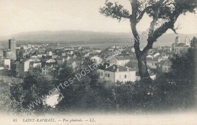 Carte postale ancienne Vue générale — Saint-Raphaël (Var)