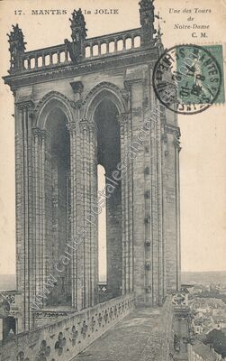 Carte postale ancienne Une des Tours de Notre-Dame — Mantes-la-Jolie (Yvelines)