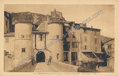 Carte postale ancienne Porte principale - Pont-levis — Entrevaux (Alpes-de-Haute-Provence)